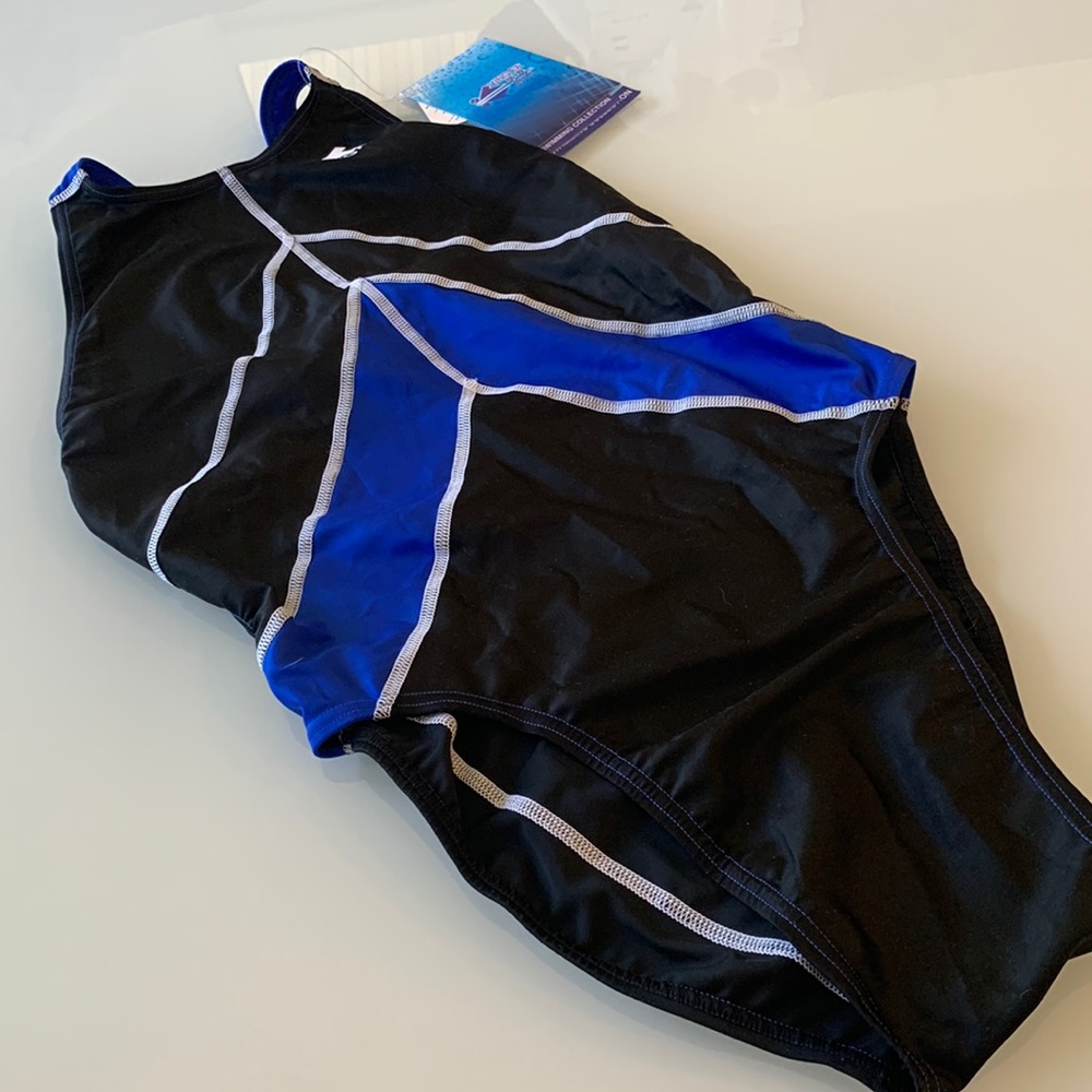 One piece swim suit - size US 8-10